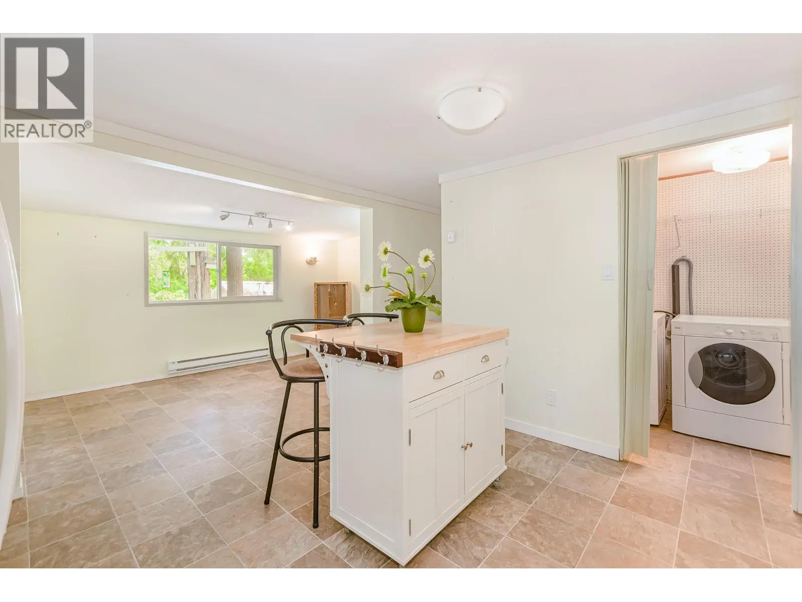 2036 Solsqua-Sicamous Road Unit# 8