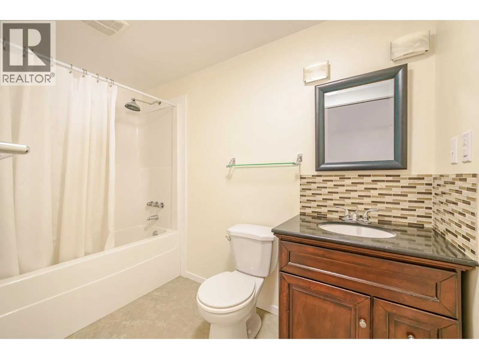 2036 Solsqua-Sicamous Road Unit# 8