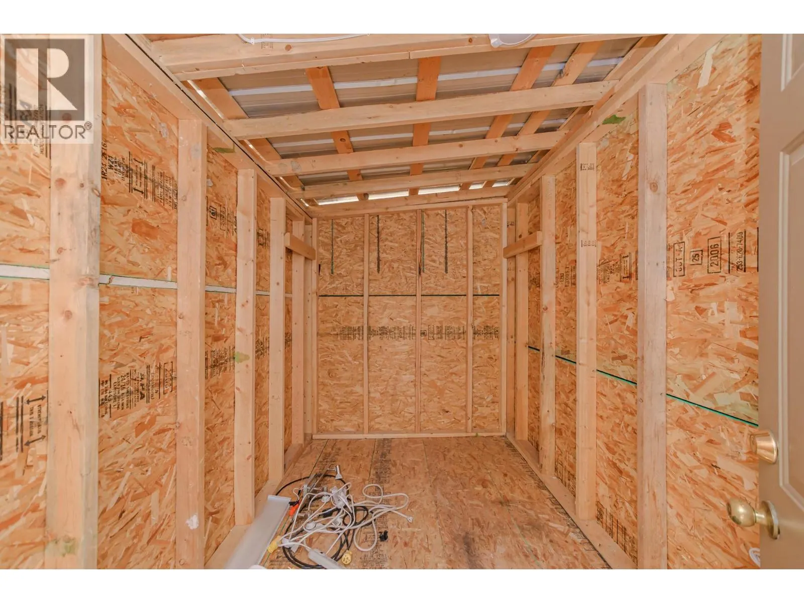 2036 Solsqua-Sicamous Road Unit# 8