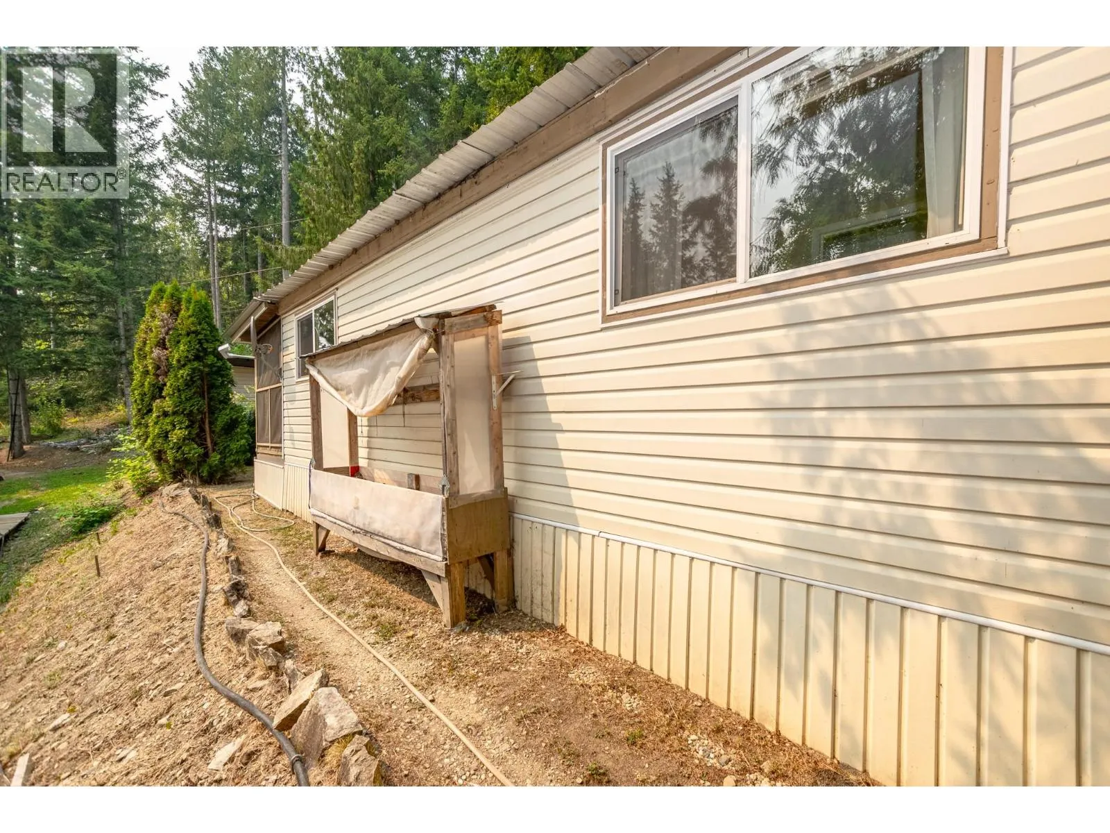 2036 Solsqua-Sicamous Road Unit# 8