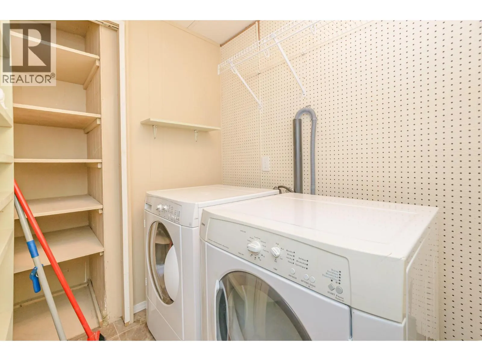 2036 Solsqua-Sicamous Road Unit# 8
