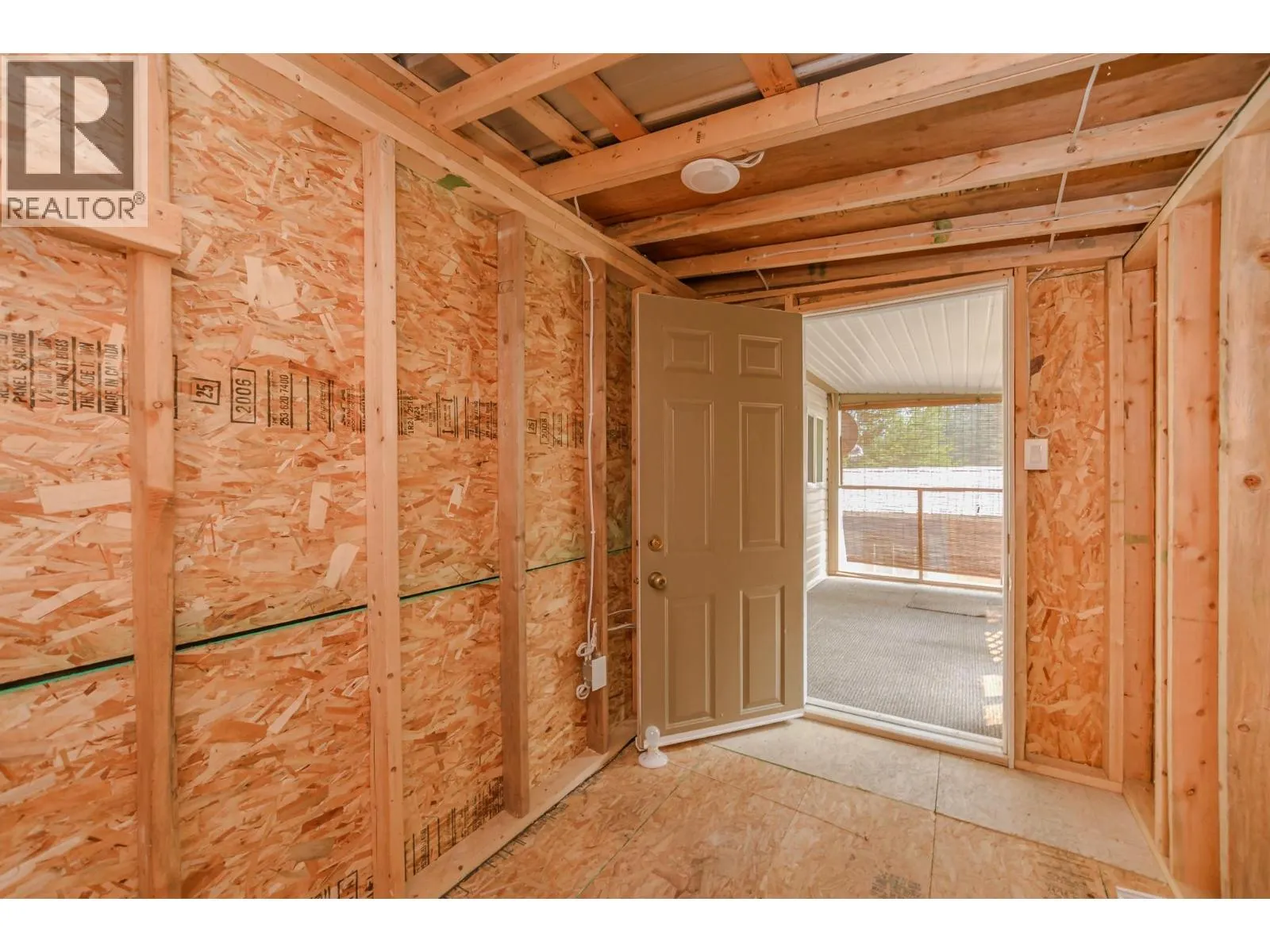 2036 Solsqua-Sicamous Road Unit# 8