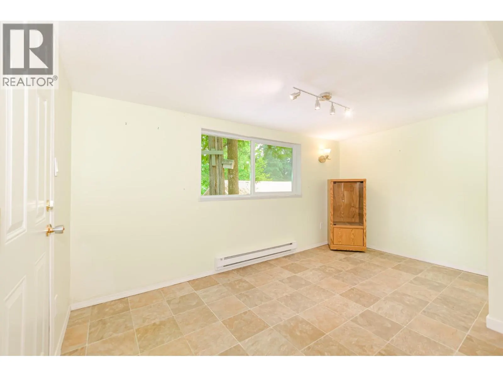 2036 Solsqua-Sicamous Road Unit# 8