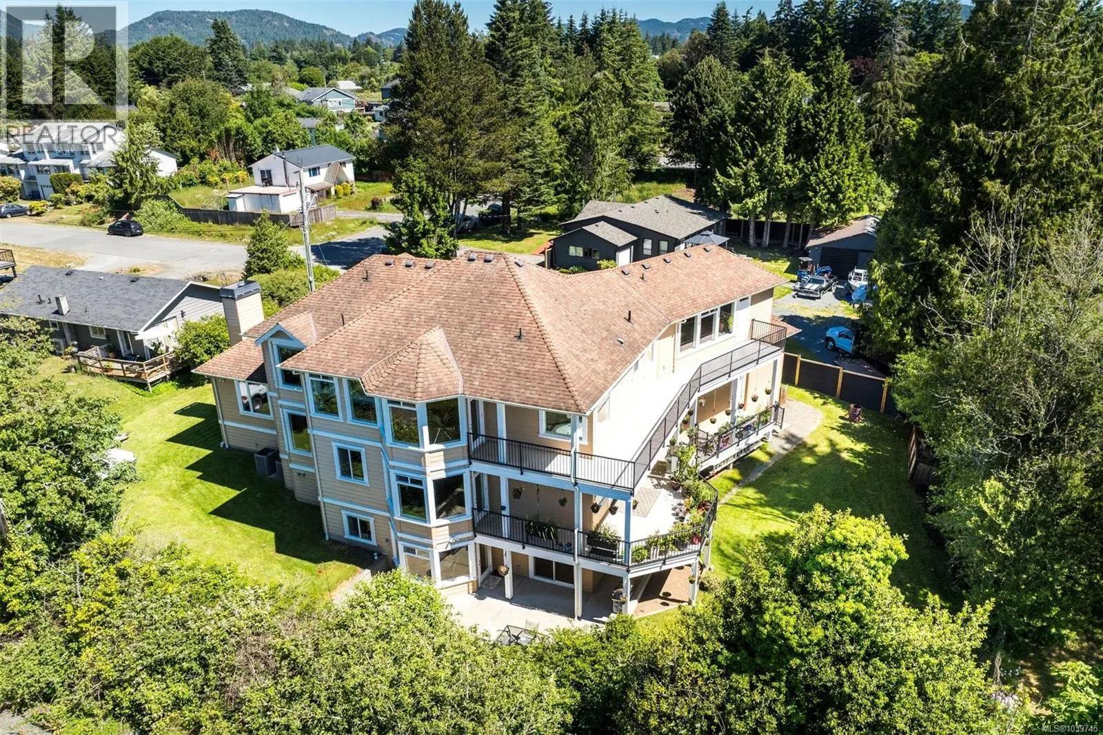 1922 Powliuk Cres