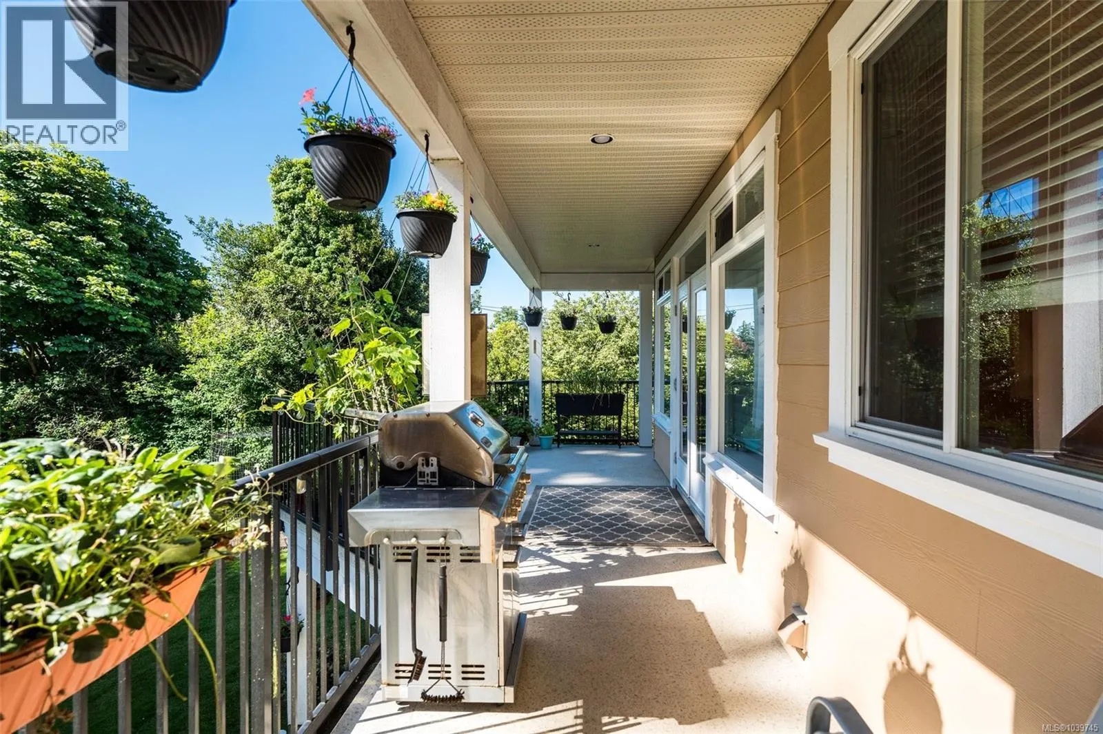 1922 Powliuk Cres