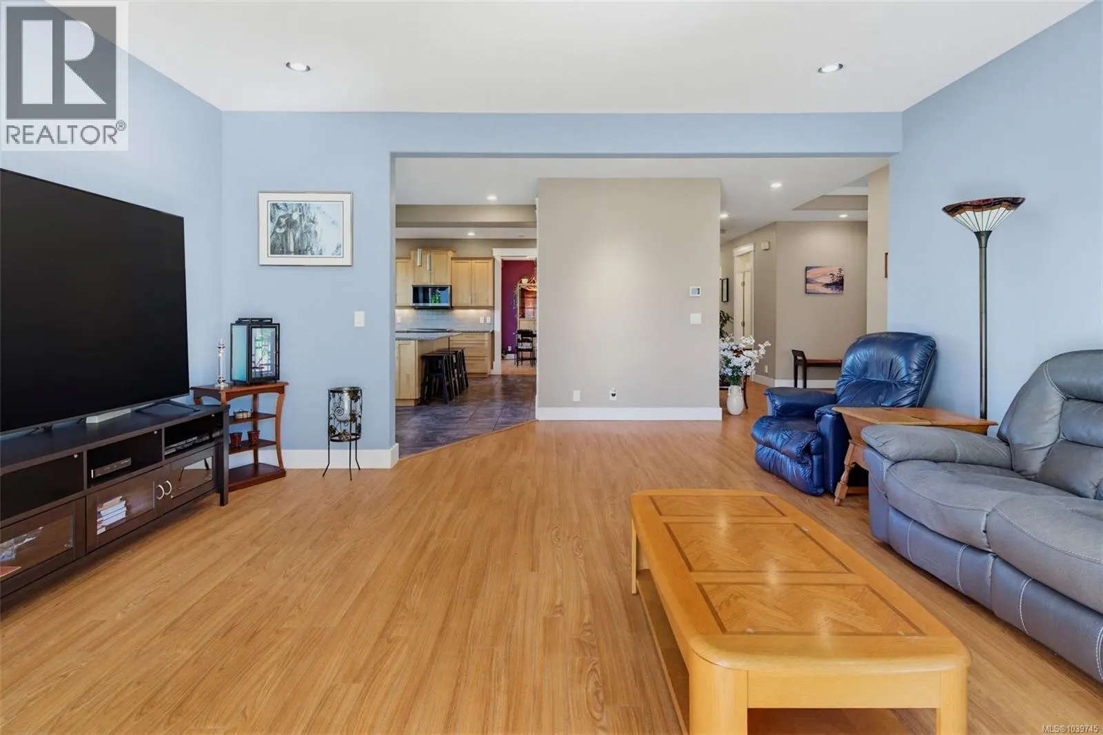 1922 Powliuk Cres