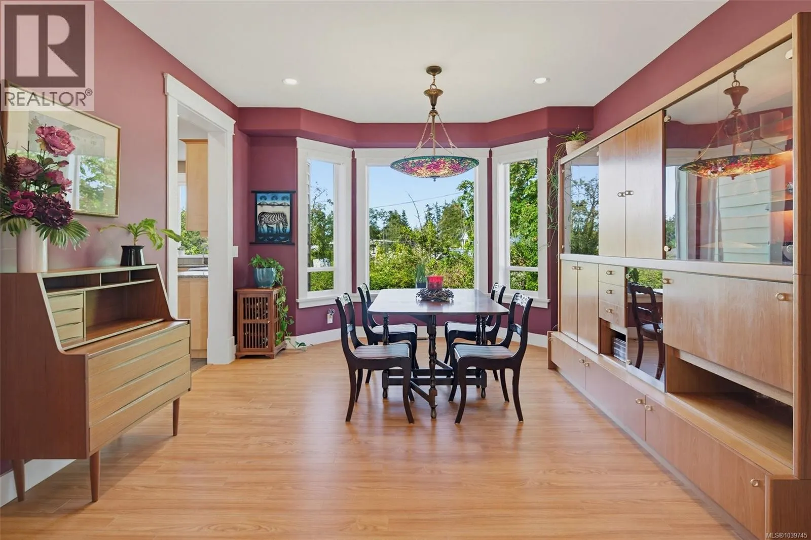 1922 Powliuk Cres