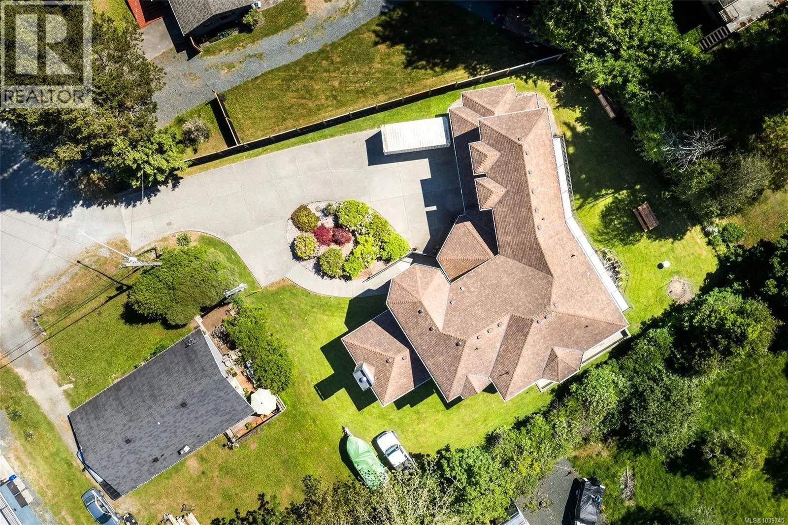 1922 Powliuk Cres