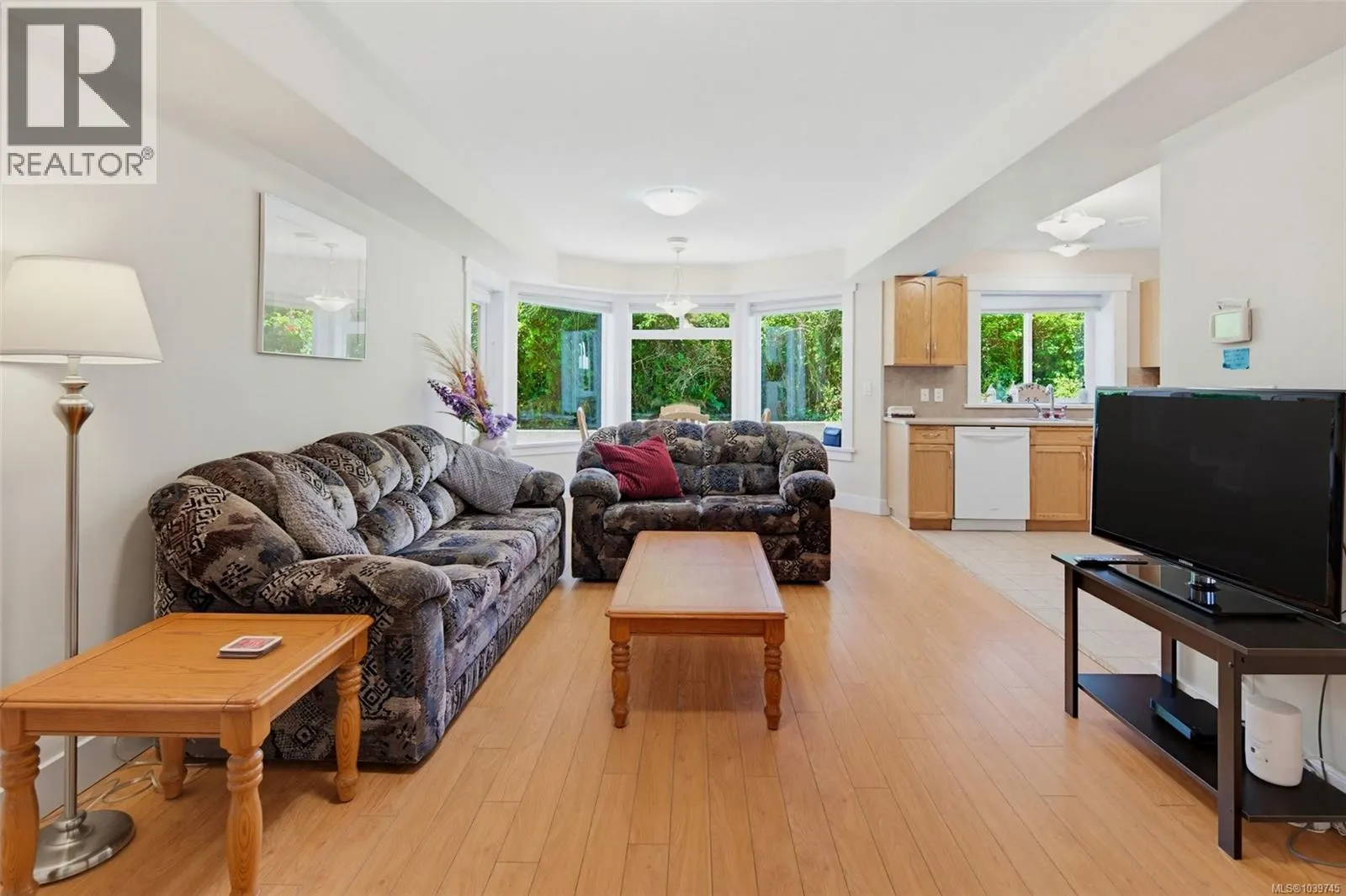 1922 Powliuk Cres