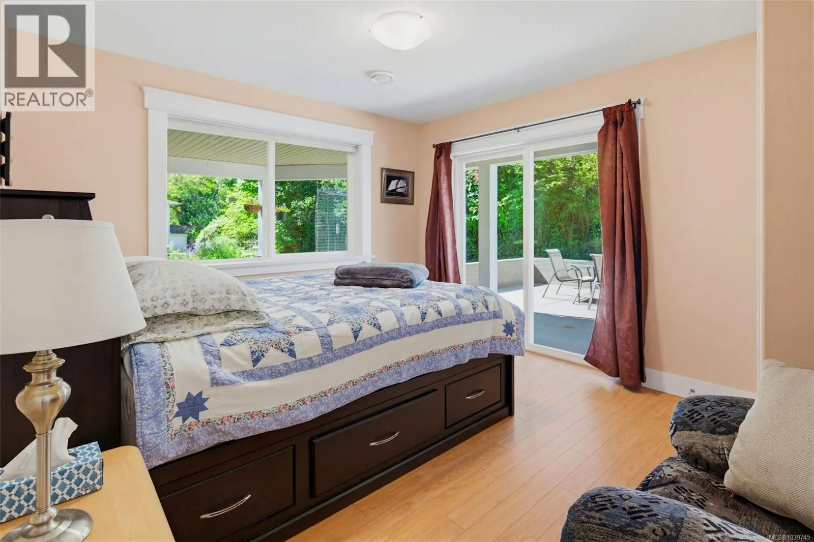 1922 Powliuk Cres