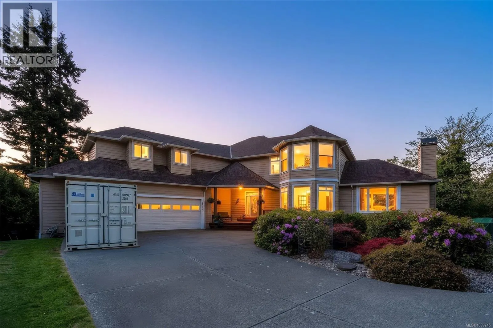 1922 Powliuk Cres