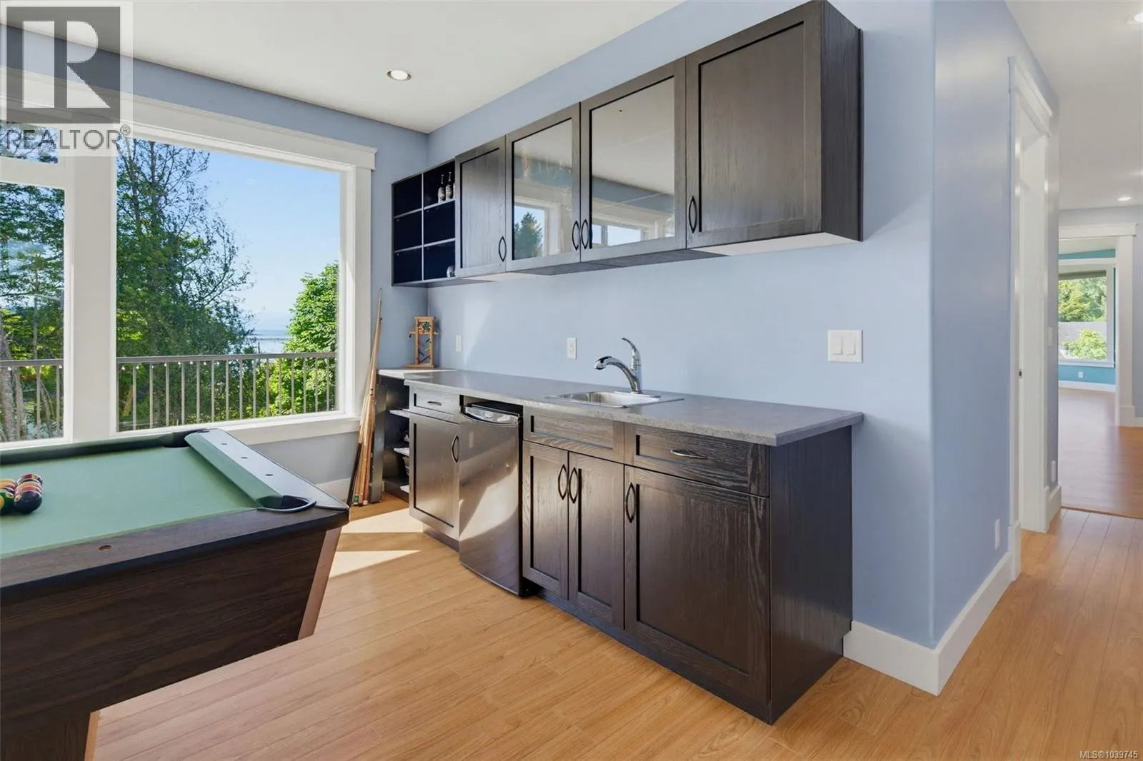 1922 Powliuk Cres