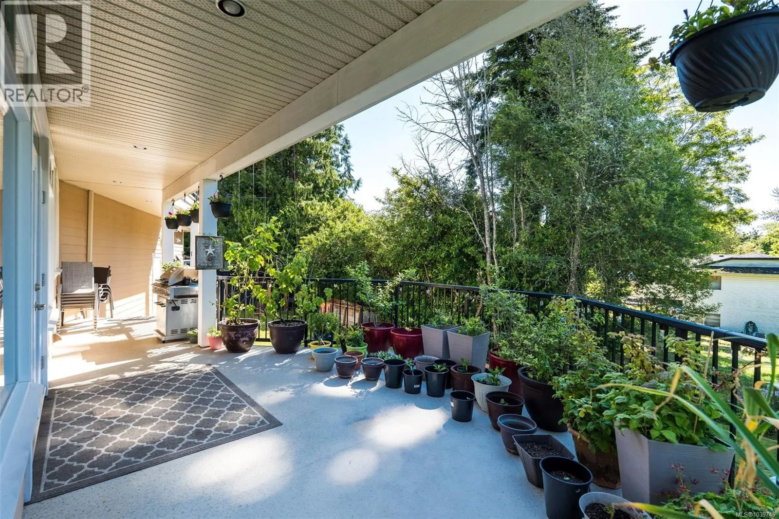 1922 Powliuk Cres