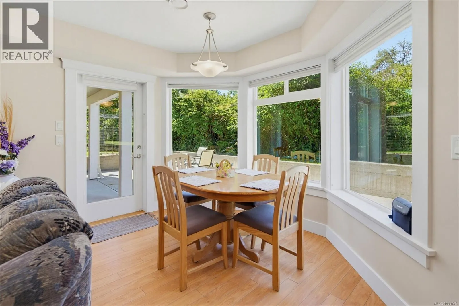 1922 Powliuk Cres