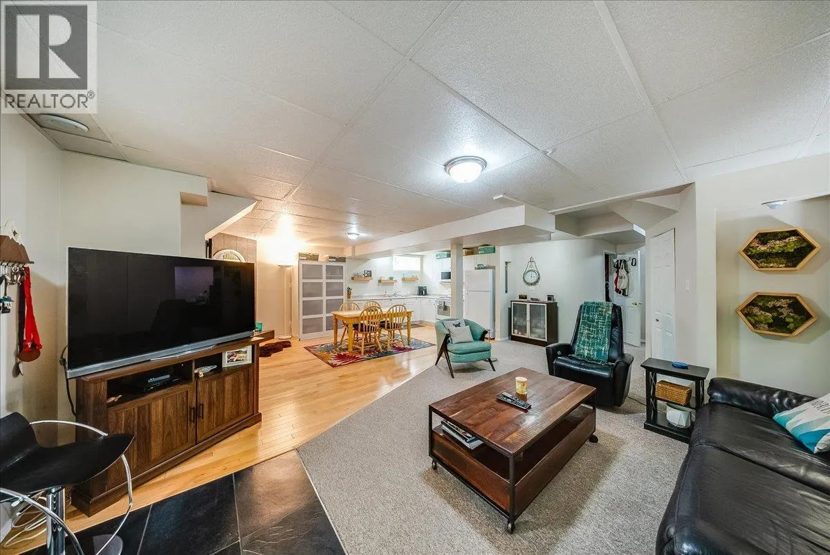1021 BRIDGEVIEW Crescent