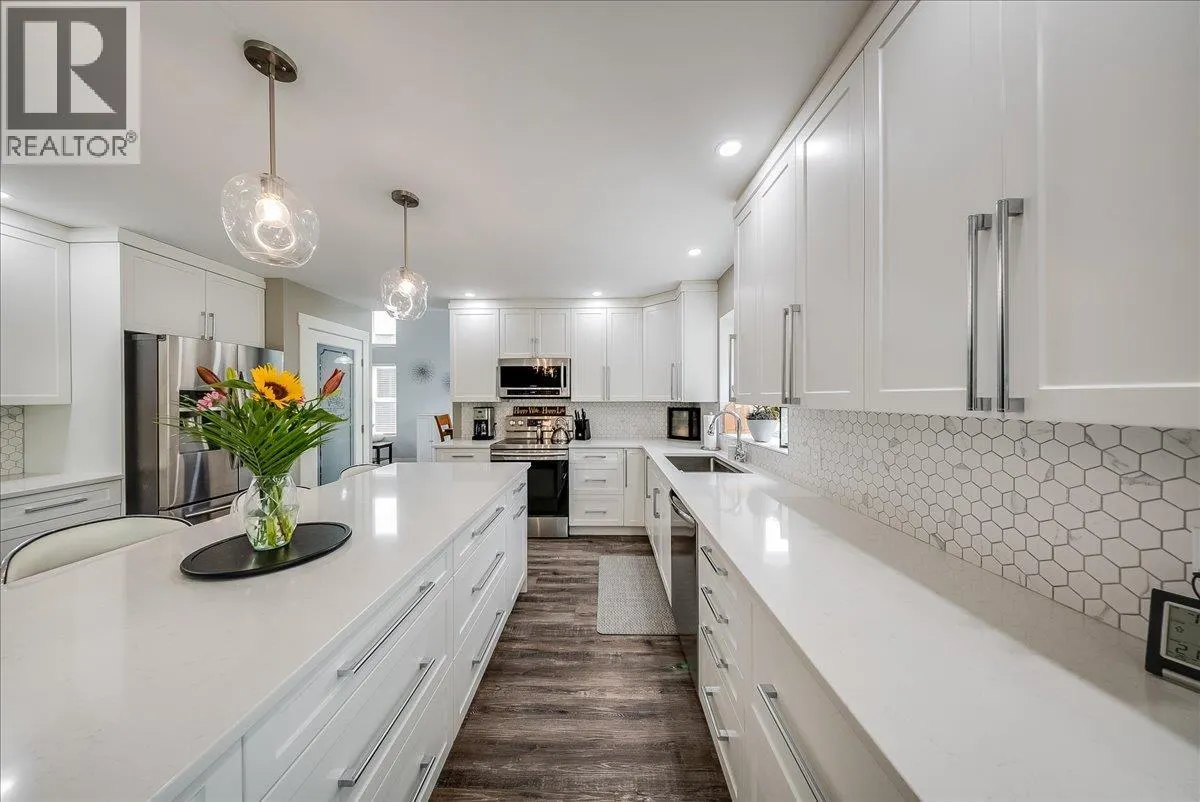1021 BRIDGEVIEW Crescent
