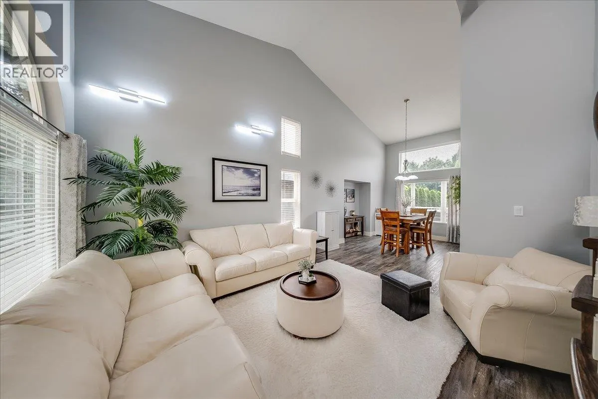 1021 BRIDGEVIEW Crescent