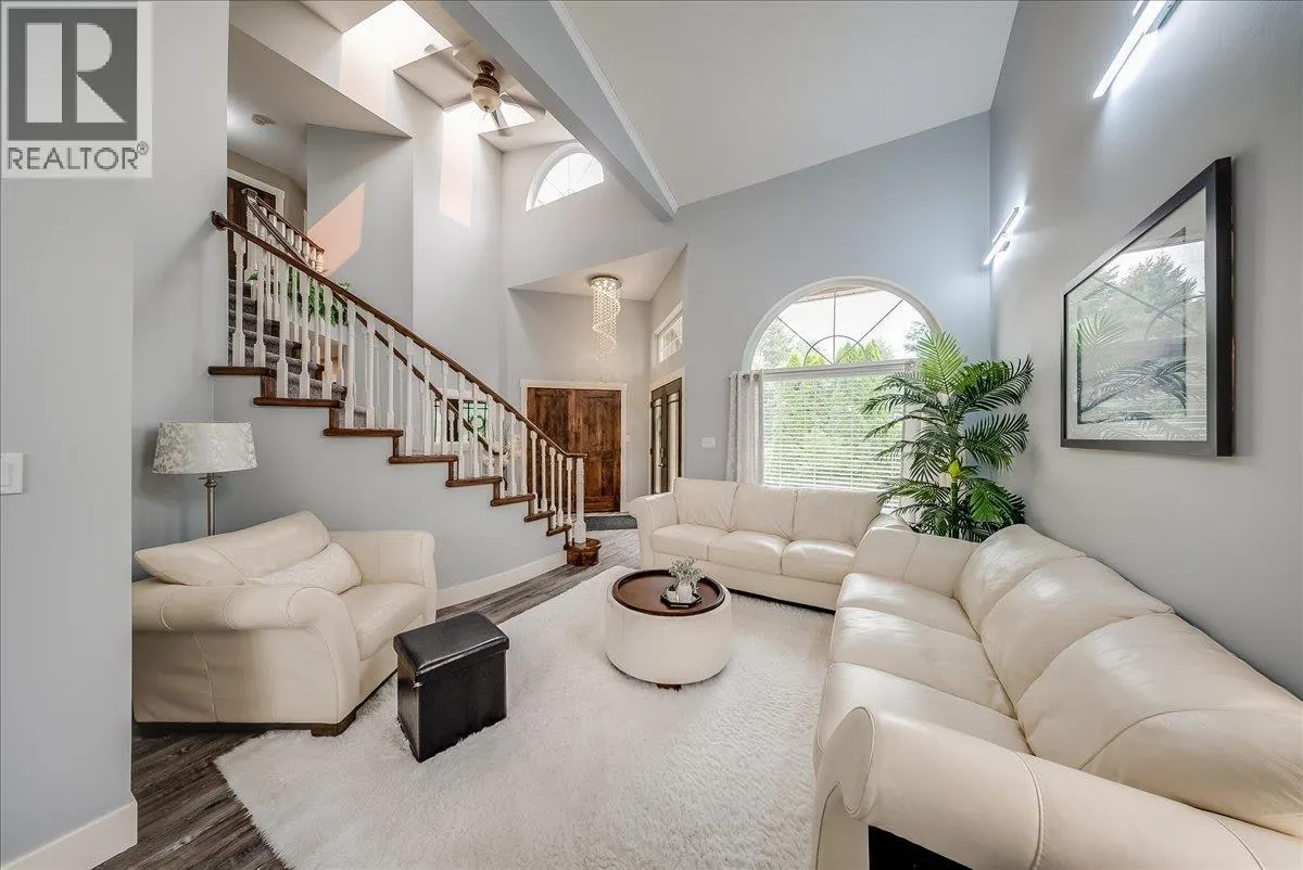 1021 BRIDGEVIEW Crescent