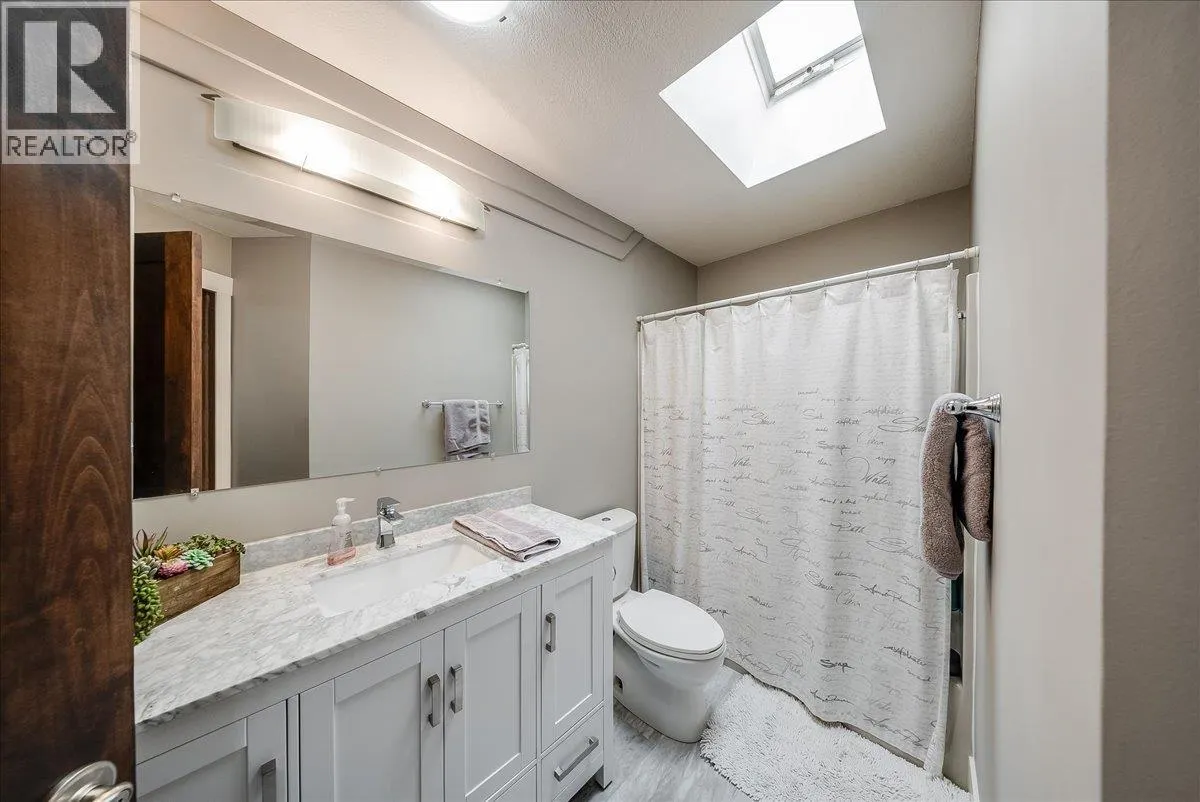 1021 BRIDGEVIEW Crescent