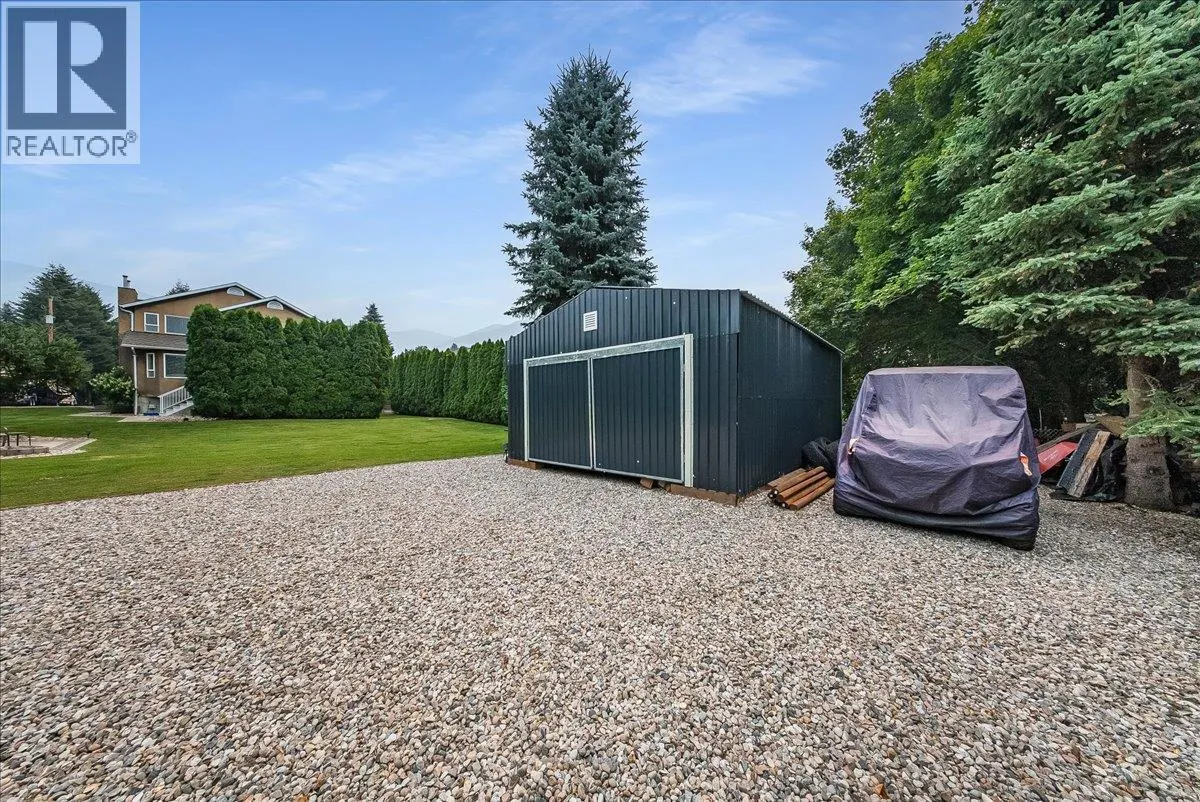1021 BRIDGEVIEW Crescent