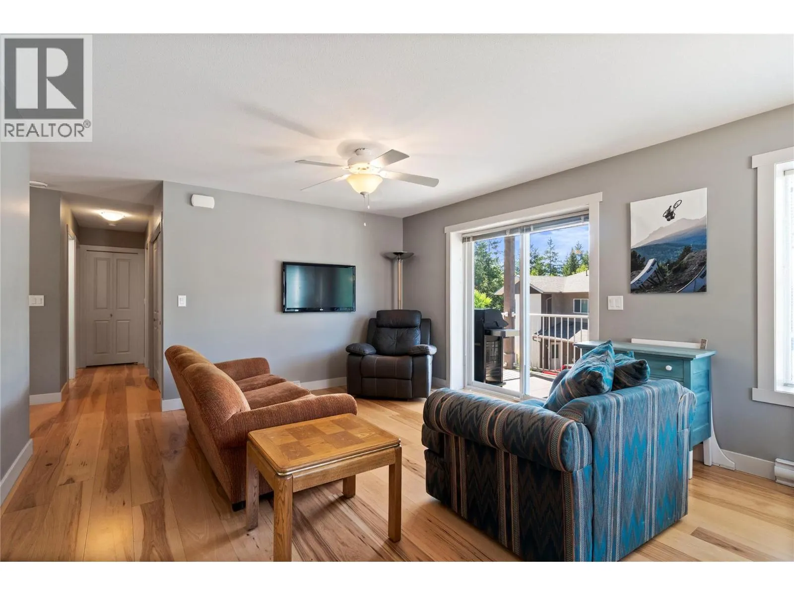 1449 1 Avenue NE Unit# 404