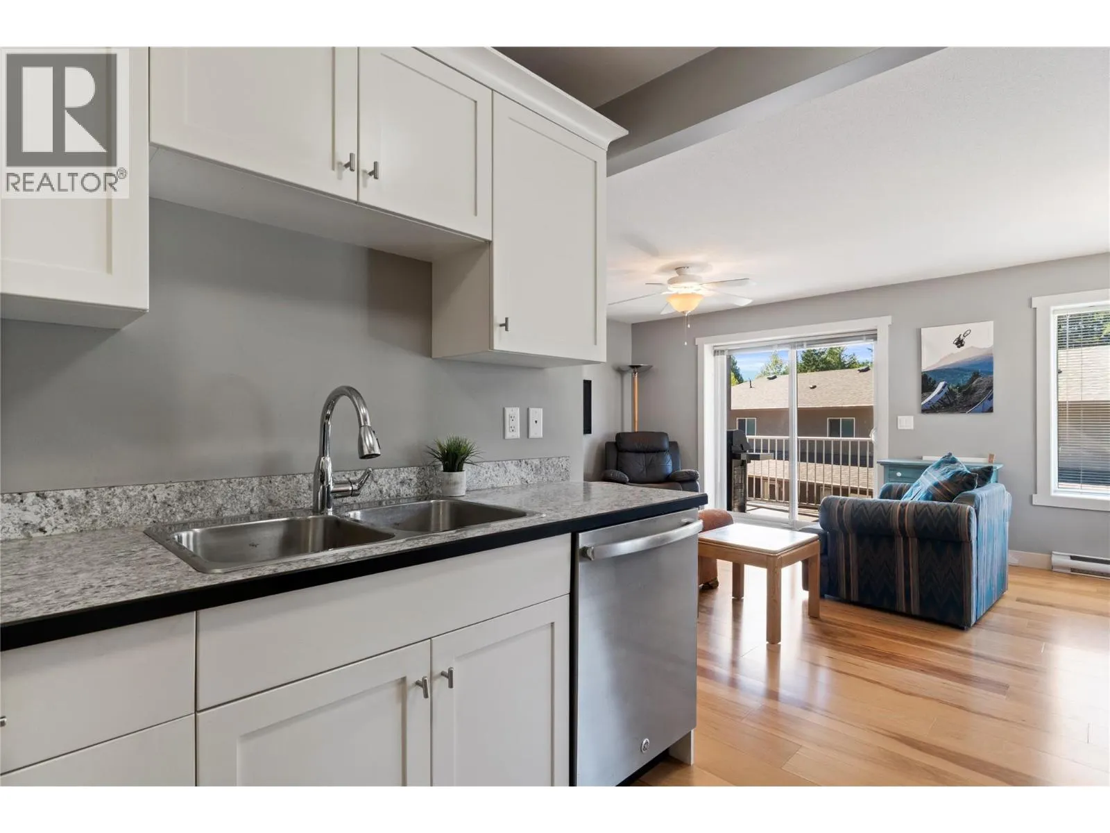 1449 1 Avenue NE Unit# 404