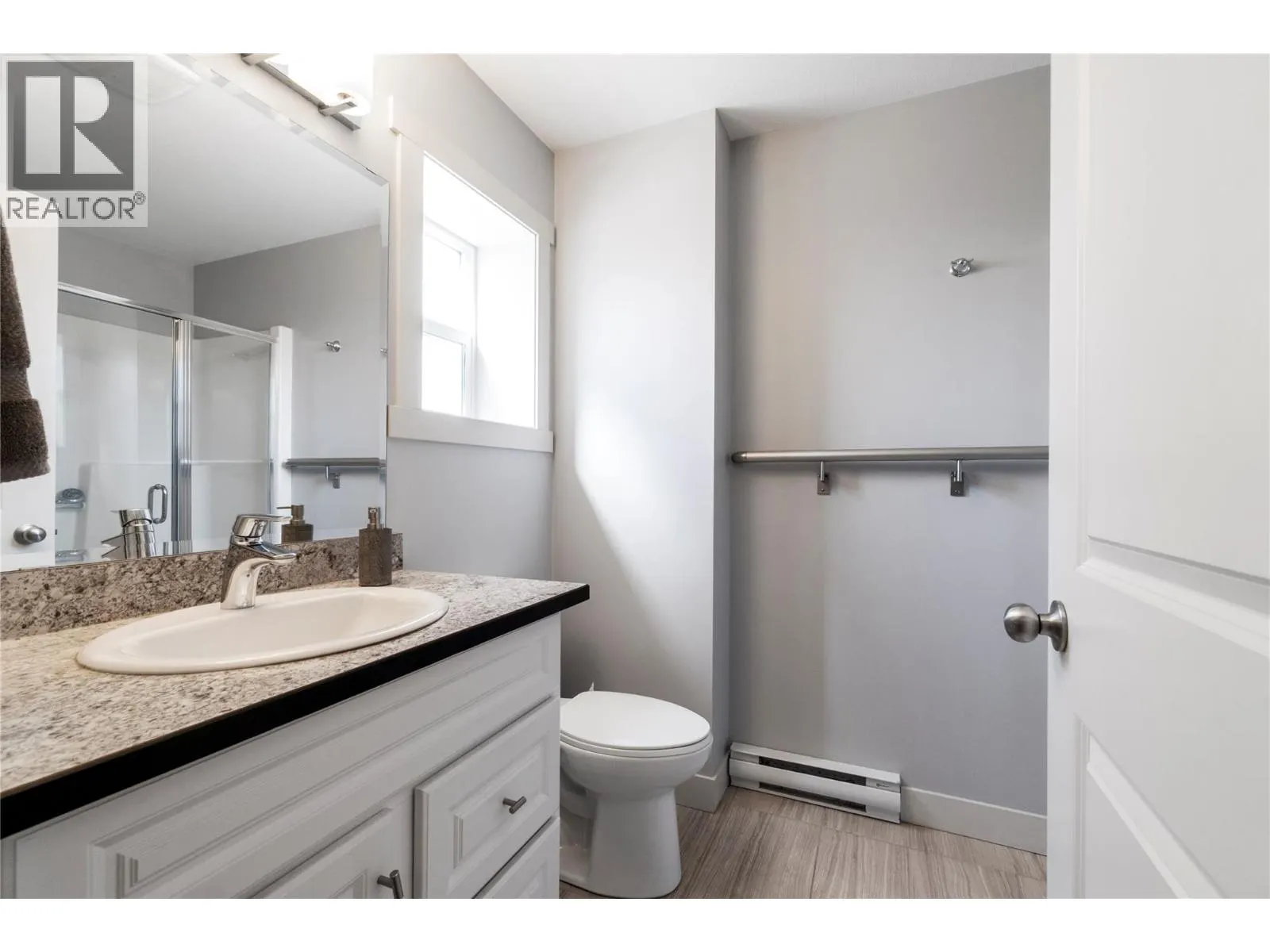 1449 1 Avenue NE Unit# 404