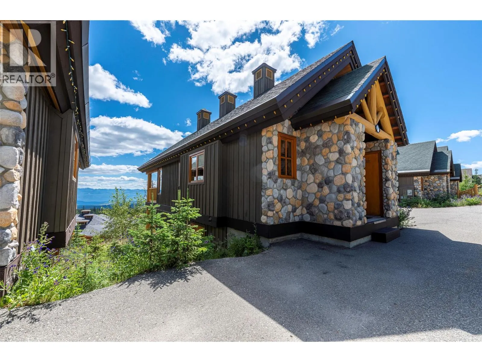 360 Whitehorse Lane Unit# 16