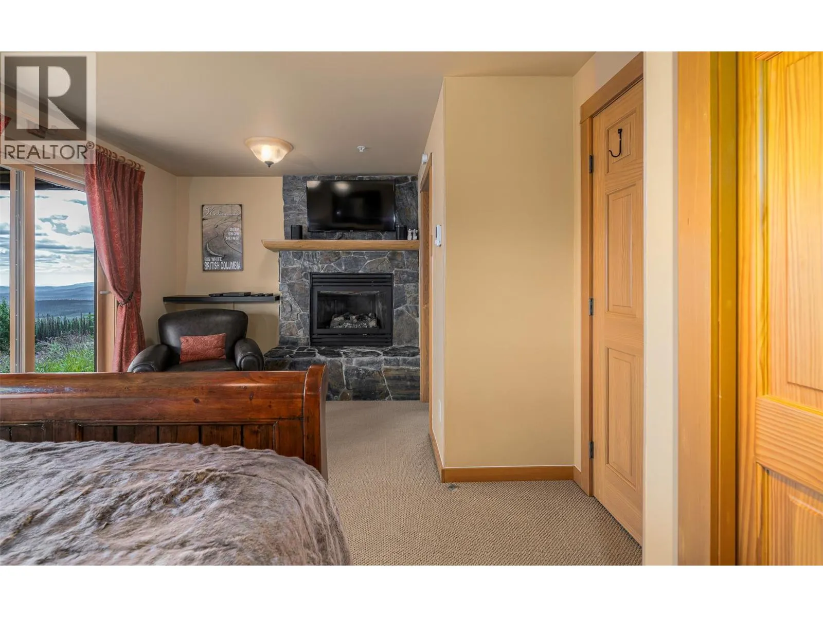 360 Whitehorse Lane Unit# 16