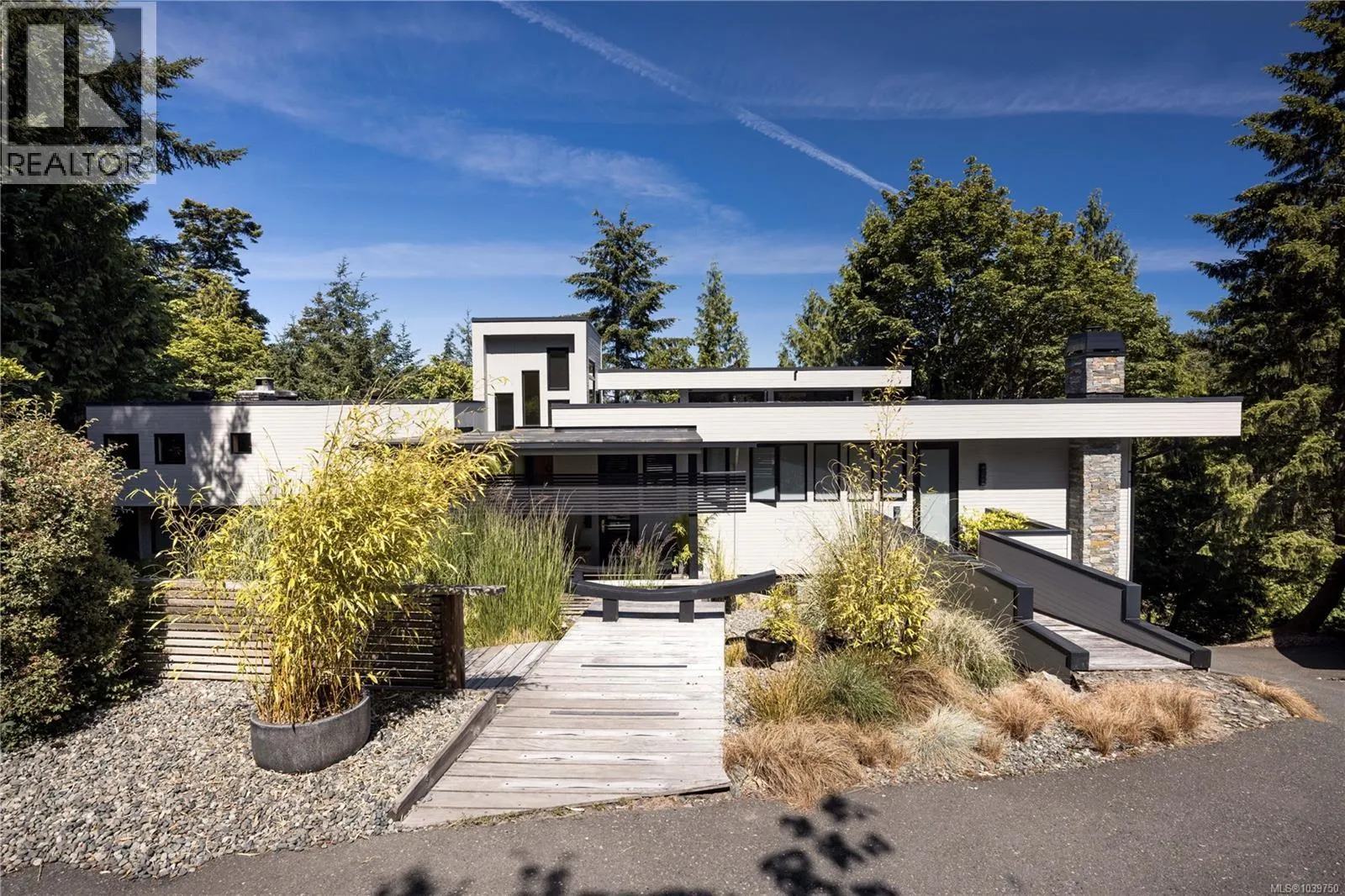 683 Steamer Dr