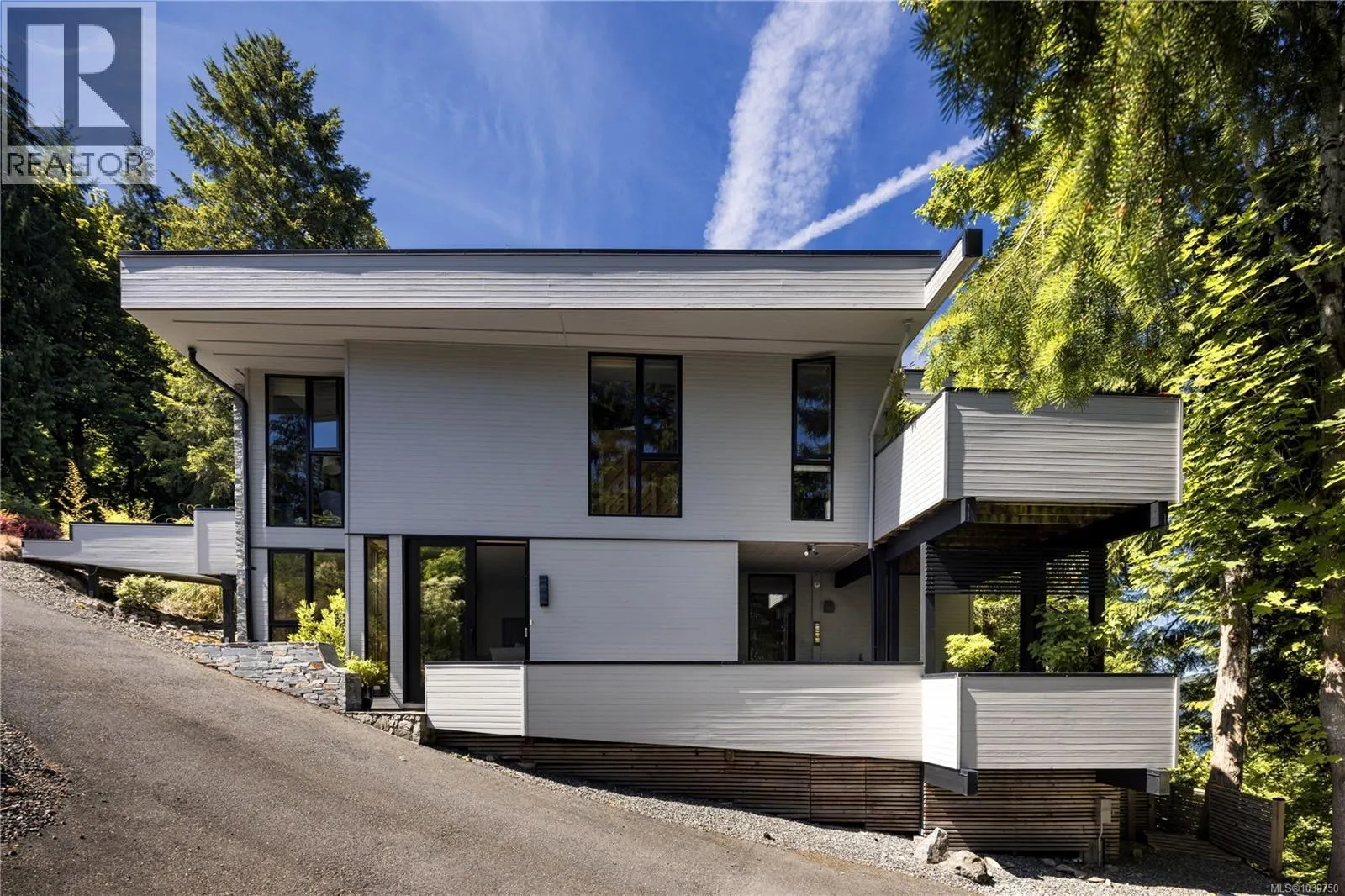 683 Steamer Dr