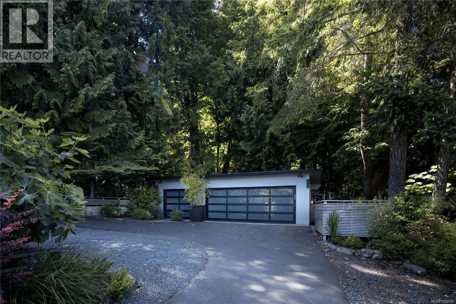 683 Steamer Dr