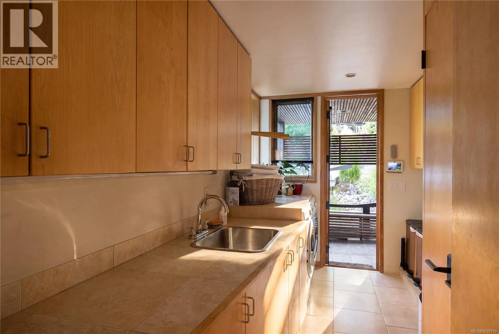 683 Steamer Dr