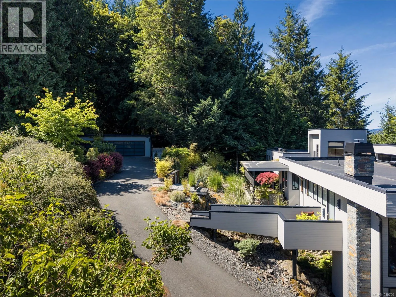 683 Steamer Dr