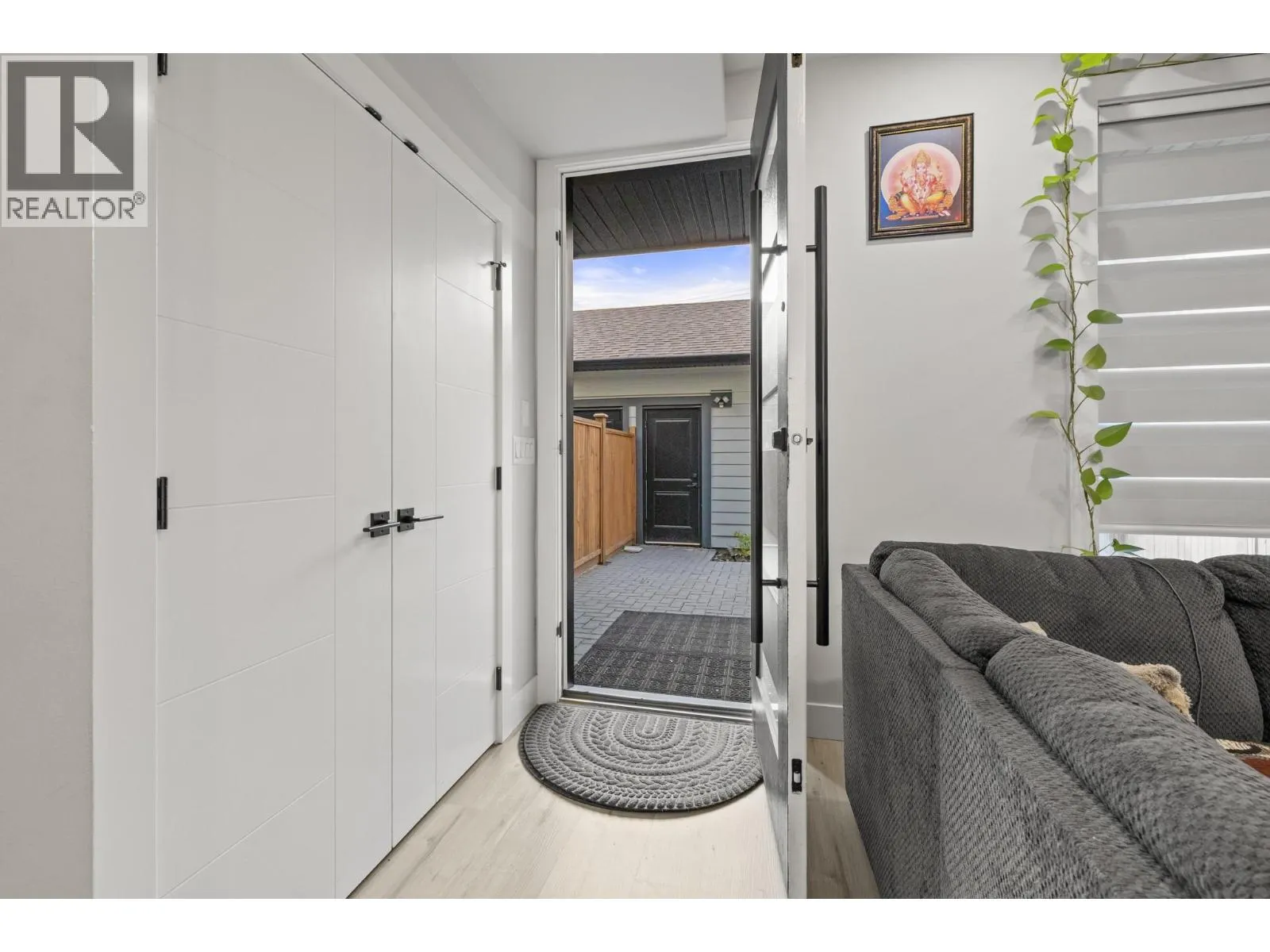 824 Glenwood Avenue Unit# 4