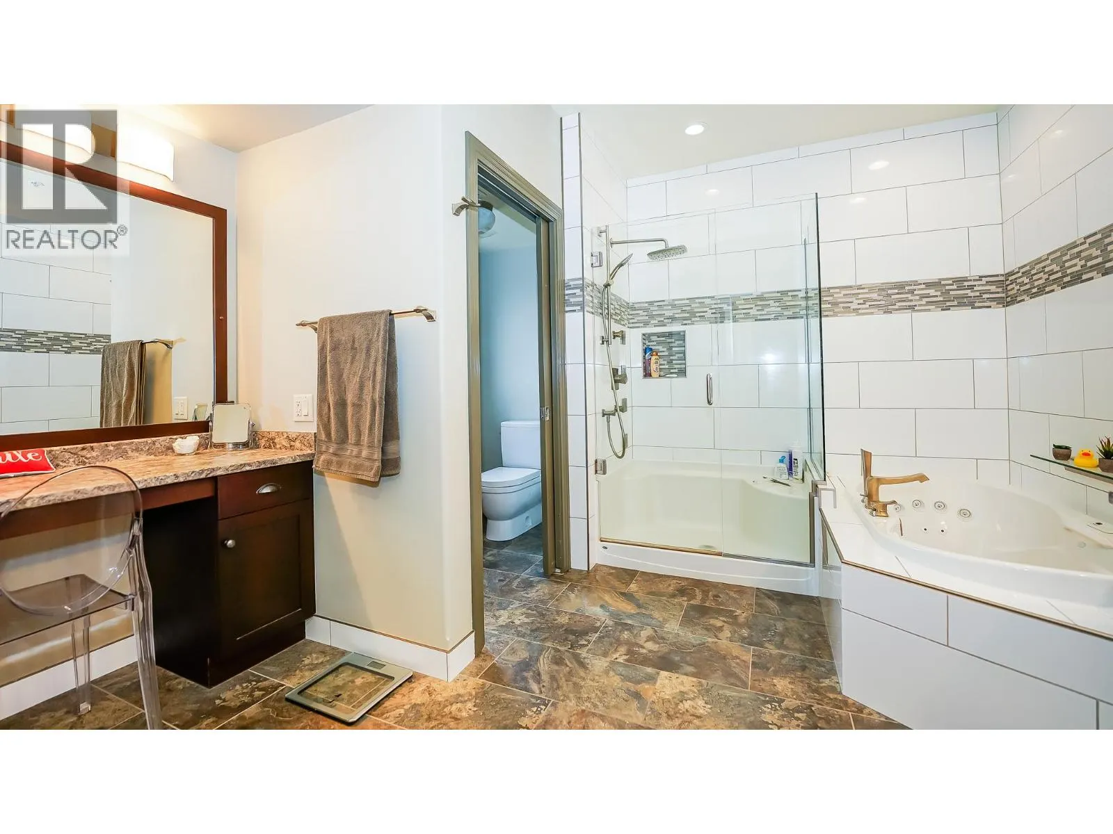 160 Harbourfront Drive Unit# 302