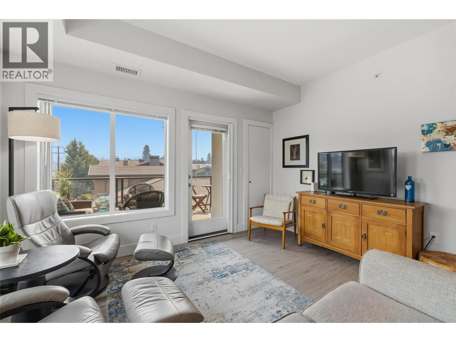 4380 Lakeshore Road Unit# PH21