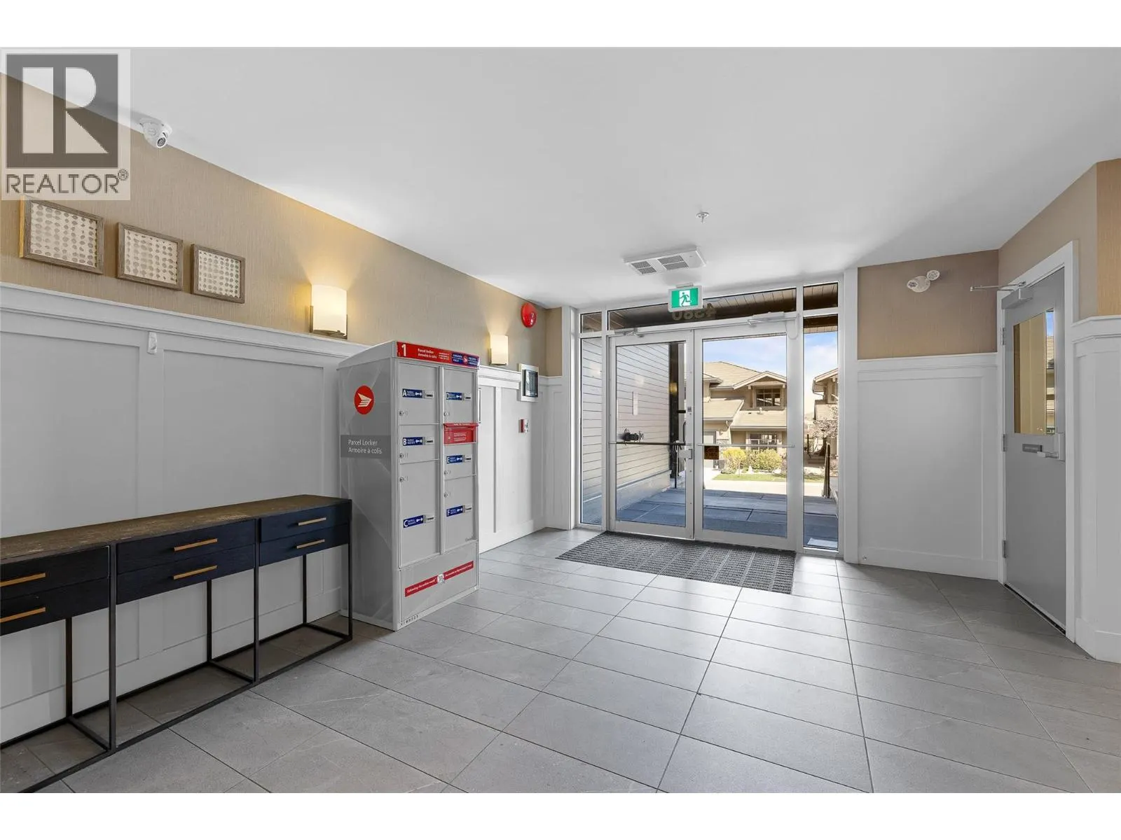 4380 Lakeshore Road Unit# PH21
