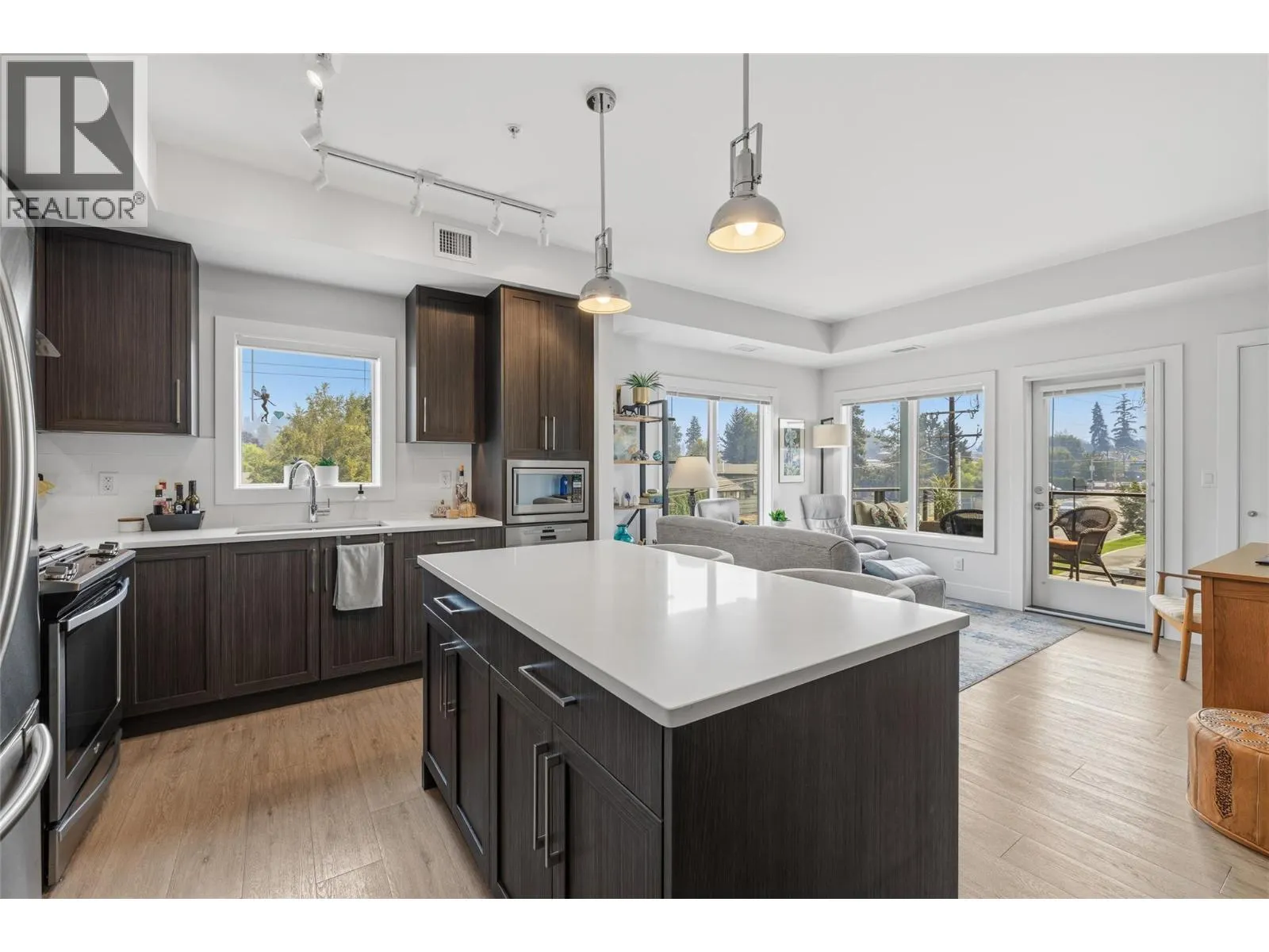 4380 Lakeshore Road Unit# PH21