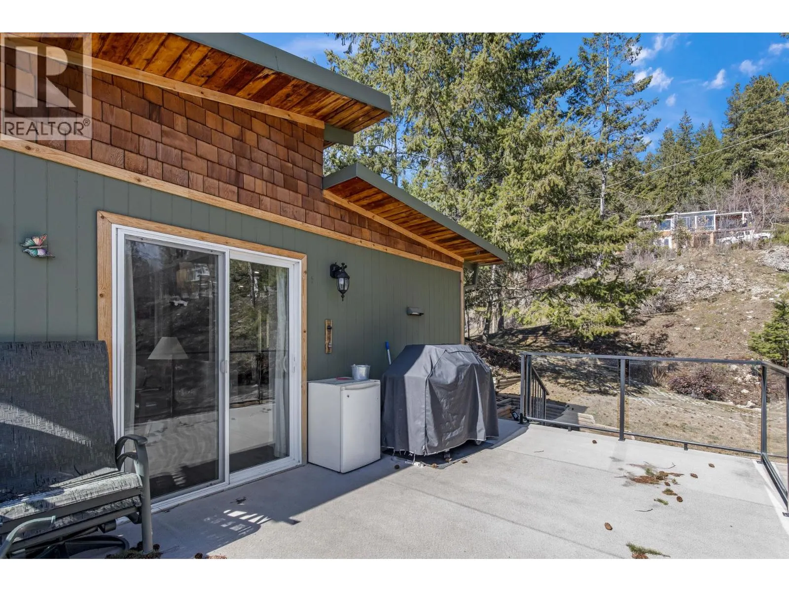 6333 Forest Hill Drive