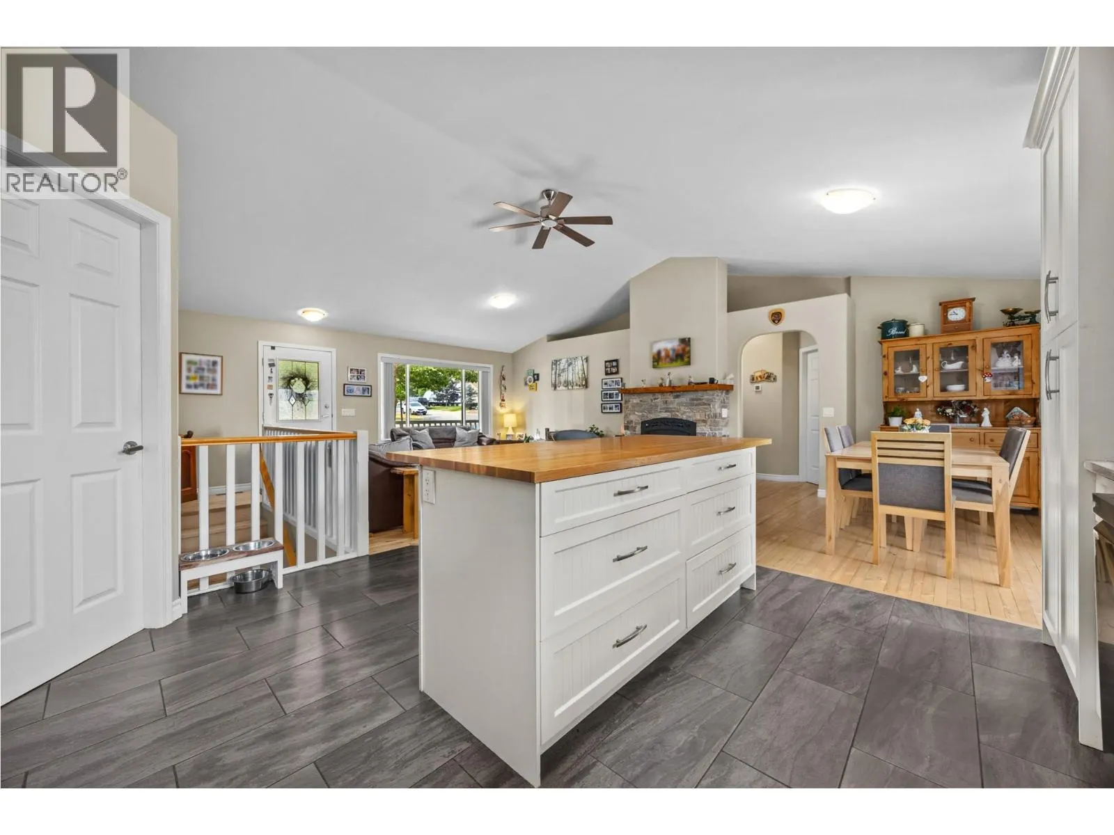 2735 Northview Place