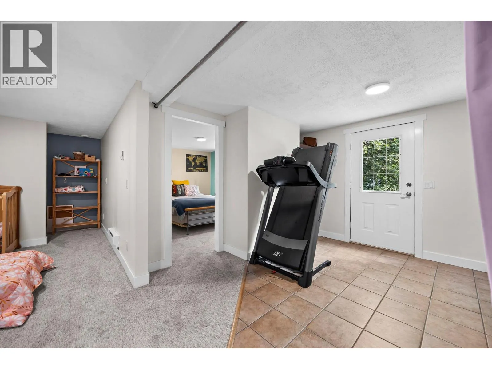 2735 Northview Place