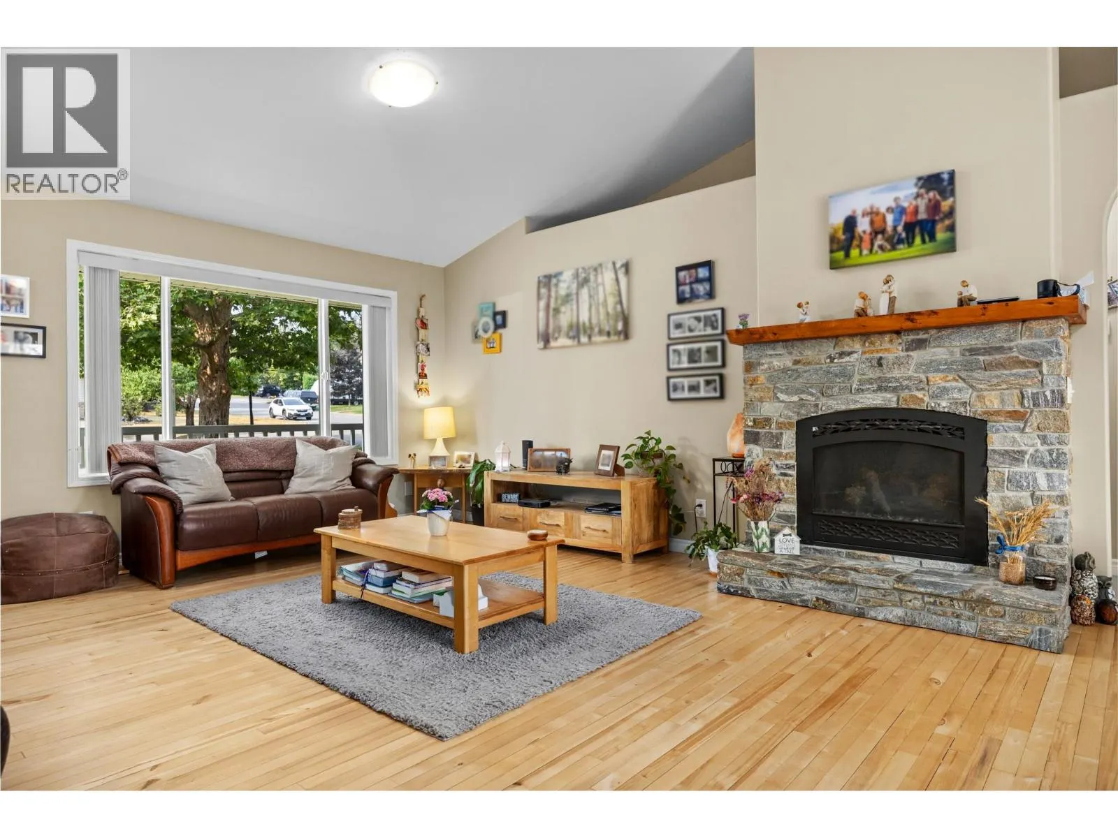 2735 Northview Place