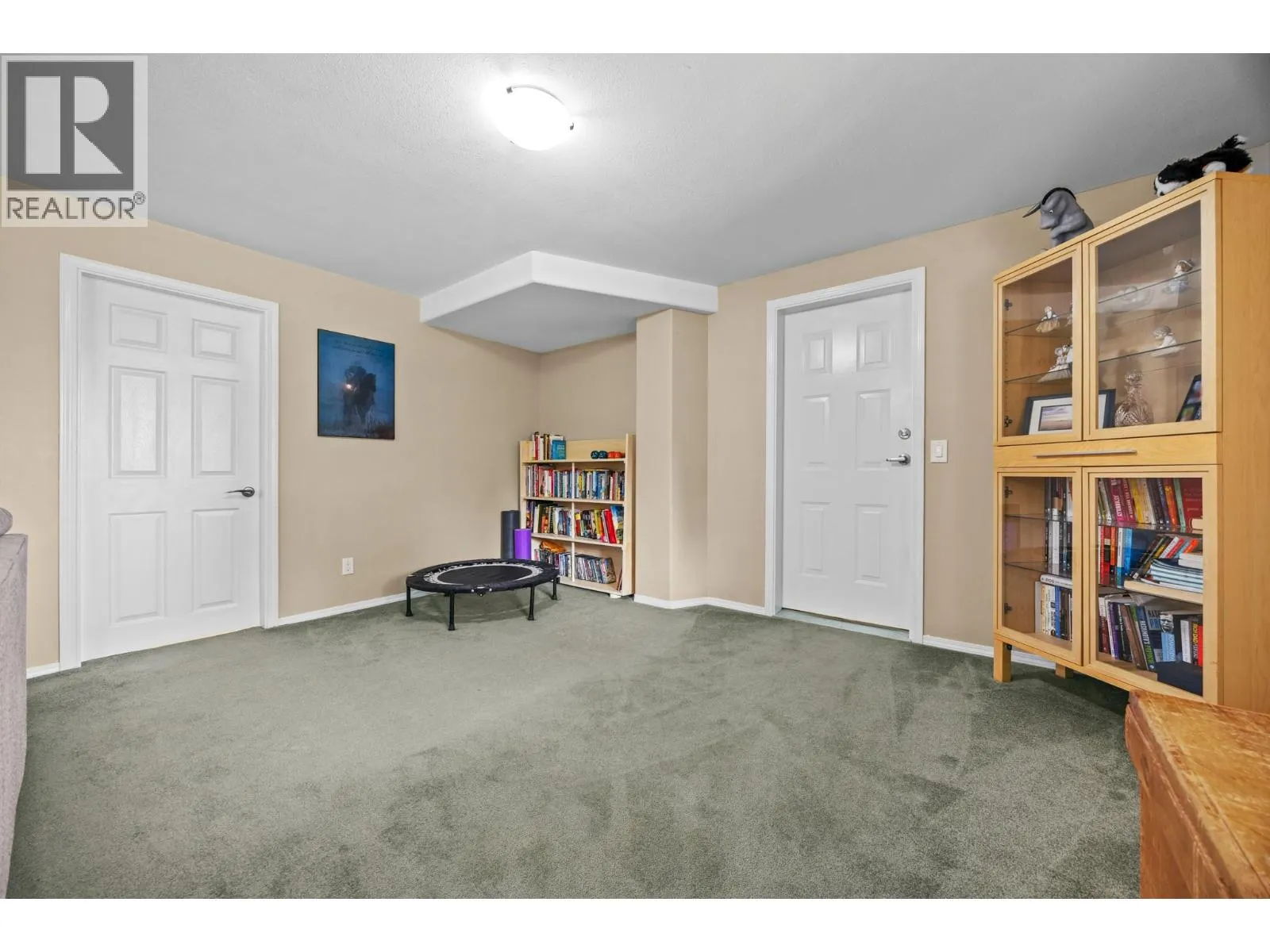2735 Northview Place