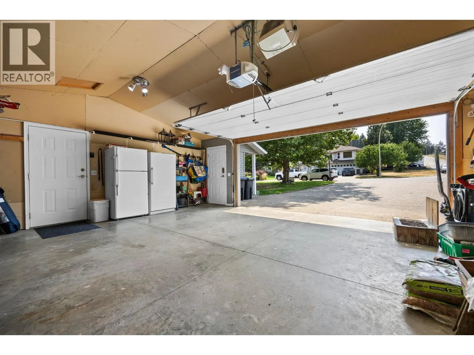 2735 Northview Place