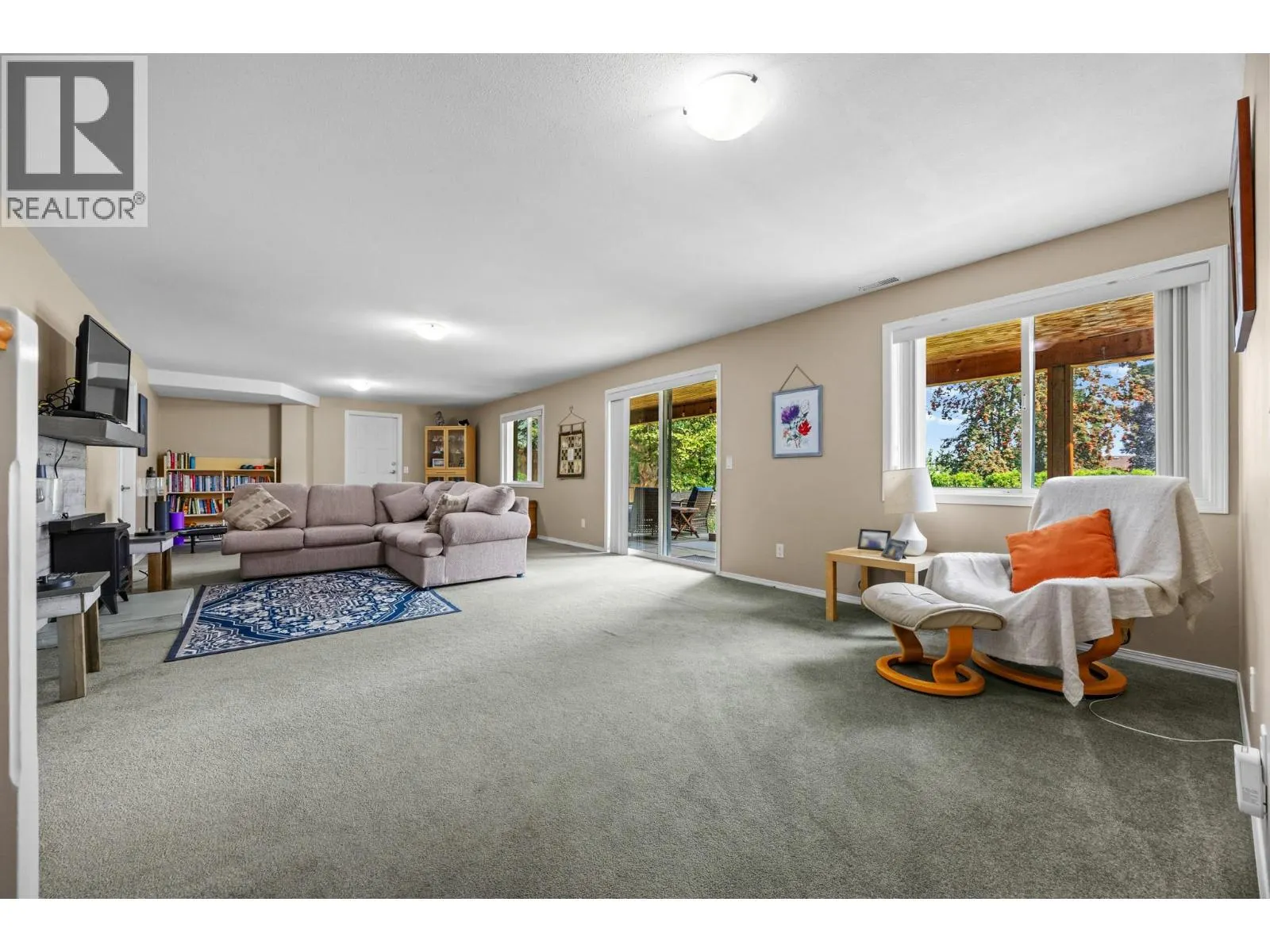 2735 Northview Place