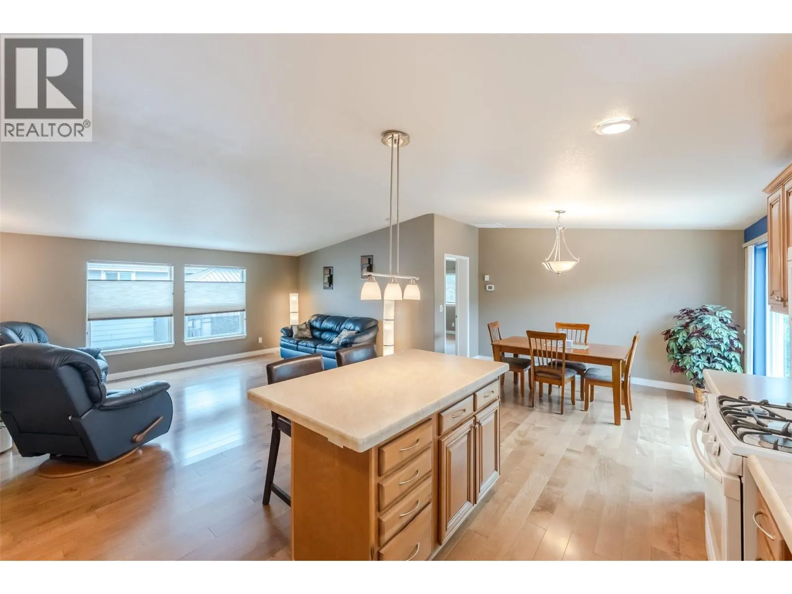 8300 GALLAGHER LK FRONTAGE Road Unit# 7