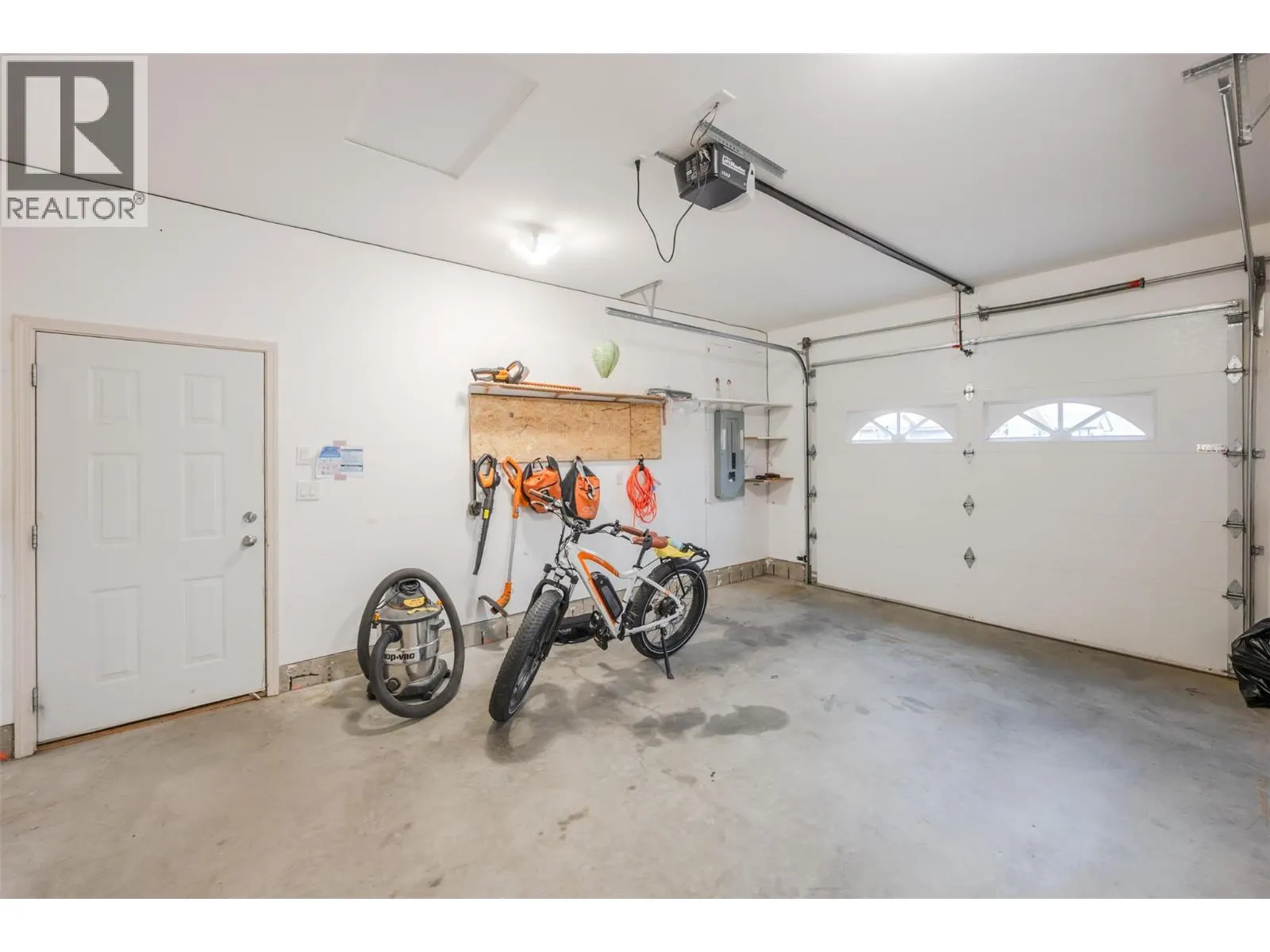 8300 GALLAGHER LK FRONTAGE Road Unit# 7