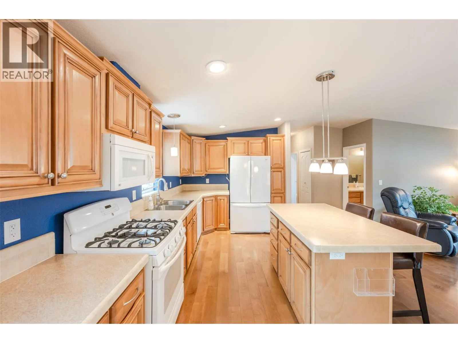 8300 GALLAGHER LK FRONTAGE Road Unit# 7