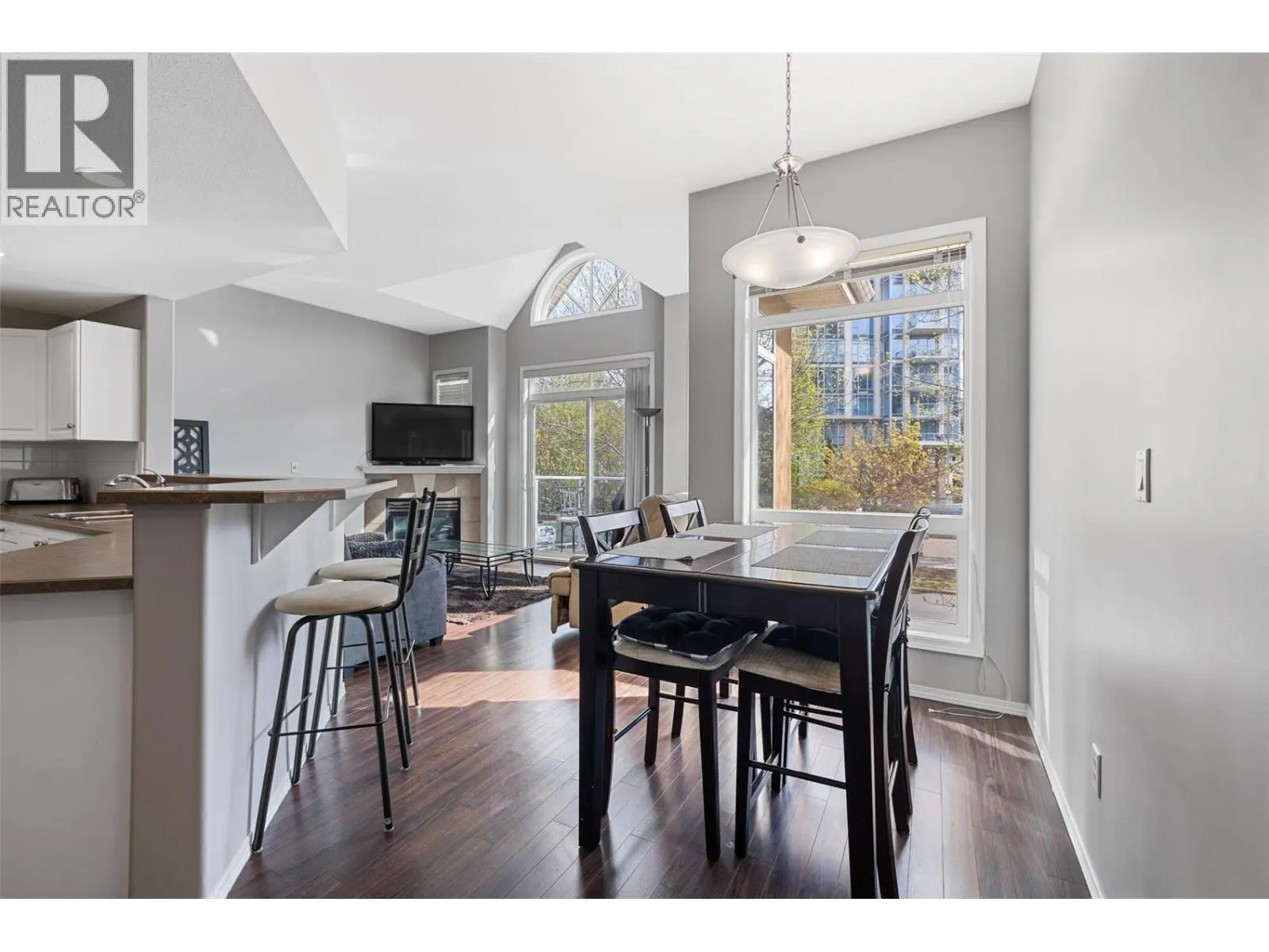 1088 Sunset Drive Unit# 246